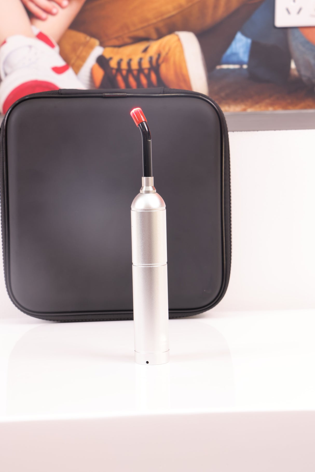 Uno Vitas ljusterapi handhållen ficklampa (5 våglängder)