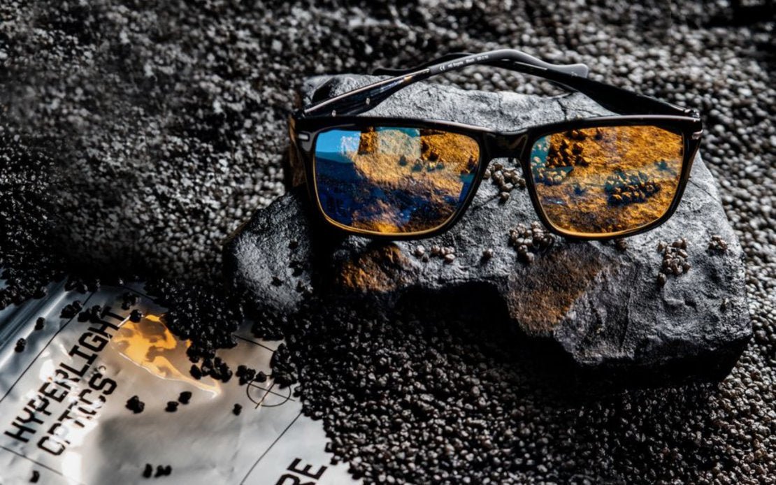 Hyperlight Eyewear® Butterfly、レッド – モデル THE - 0701RD - Uno Vita AS