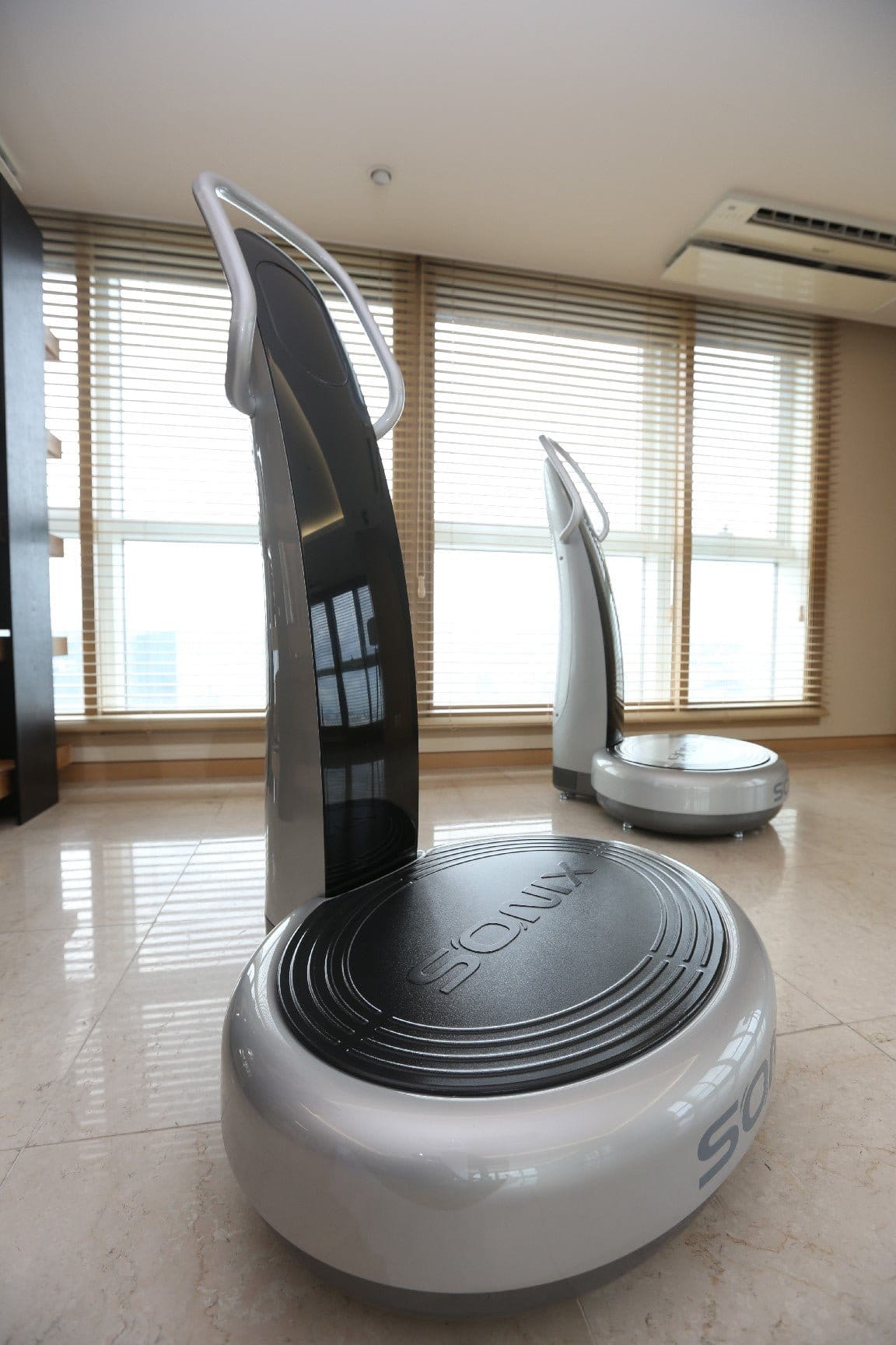 VibraSonic SonicWave Standing Vibration Platform - Stimulation avancée de tout le corps - Uno Vita AS