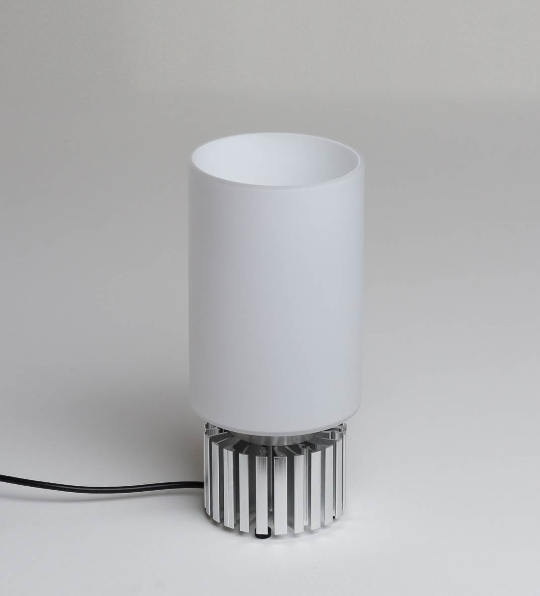 Sunshine in a Bottle (Silberfarbener Metallsockel) – Uno Vita AS