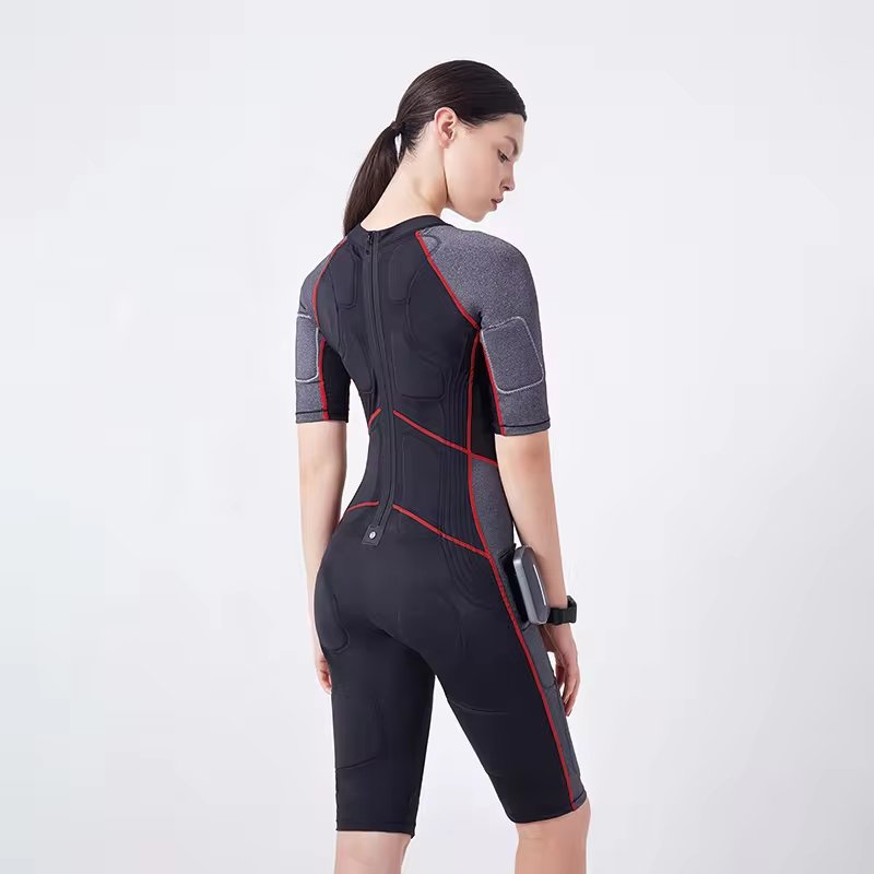 EMS de Uno Vita - traje de entrenamiento (versión femenina) - Uno Vita AS