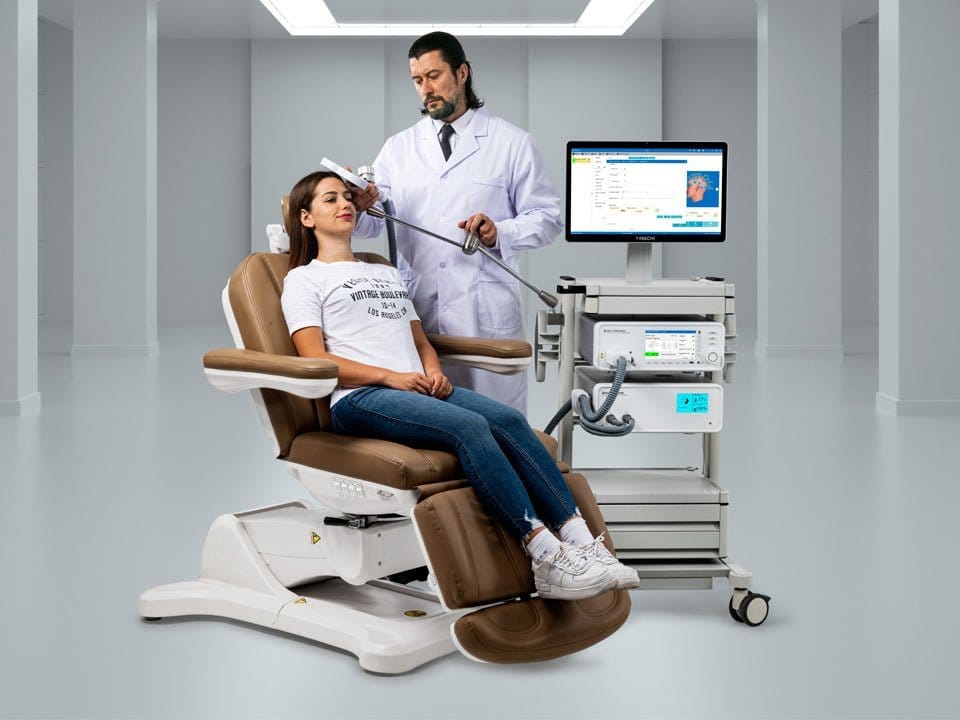 Gehirnstimulator der YINGCHI rTMS M-Serie mit Bildschirm, Spule und fortschrittlichem luft- oder flüssigkeitsgekühltem System
