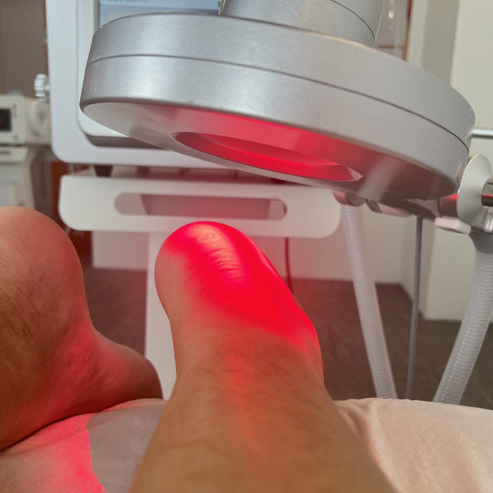 PMST NEO+ (PEMF- und Lasertherapie mit hoher Intensität)