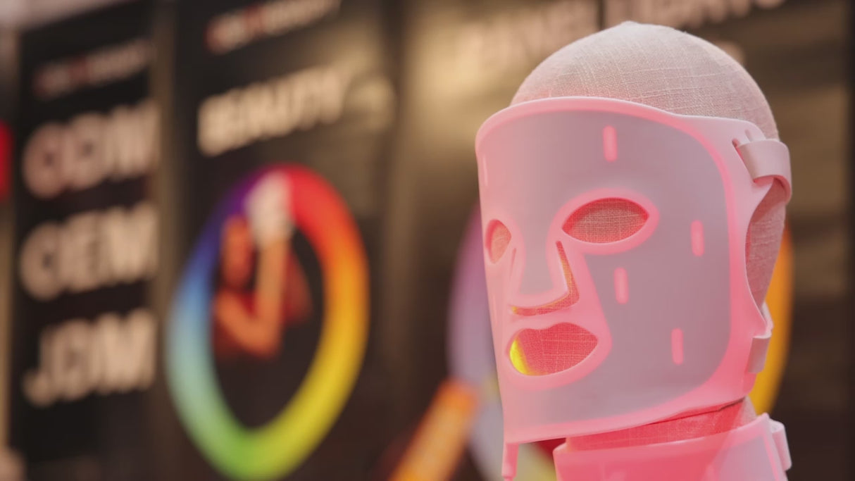 Uno Vita's Advanced Beauty LED Light Therapy Facemask TLM200-K 510